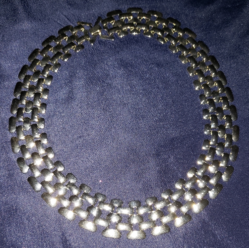 Choker set